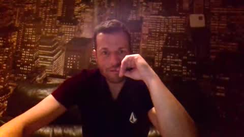 Snapshot of hurley7890 chatting on October 17, 2:26 am hurley7890 online show from October 17, 2:26 am