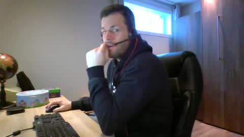 Snapshot of hurley7890 chatting on March 12, 2:34 pm hurley7890 online show from March 12, 2:34 pm