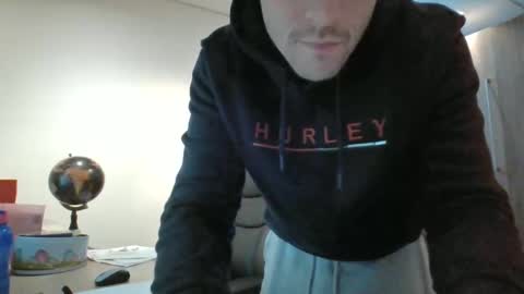 Snapshot of hurley7890 chatting on January 28, 4:52 pm hurley7890 online show from January 28, 4:52 pm