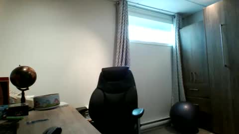 Snapshot of hurley7890 chatting on February 11, 5:50 pm hurley7890 online show from February 11, 5:50 pm