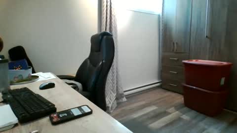 Snapshot of hurley7890 chatting on March 10, 6:56 pm hurley7890 online show from March 10, 6:56 pm