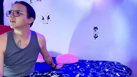husbands_horny online show from June 17, 12:32 pm