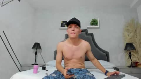 hydan_ online show from June 8, 10:10 pm