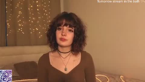 Mona online show from July 10, 7:07 pm