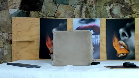 Snapshot of i_am_dolls chatting on February 22, 7:01 am The Dolls online show from February 22, 7:01 am