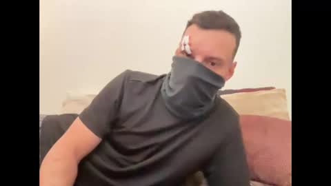 i o ro online show from October 25, 4:35 am