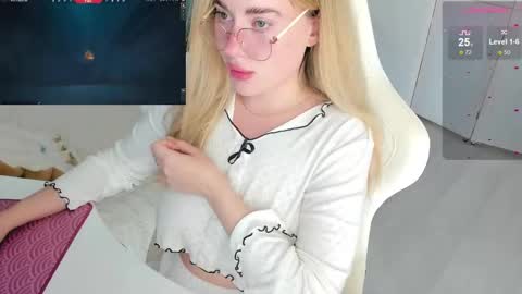 Snapshot of i_want_you_eva chatting on October 10, 3:18 pm HiI am  EvaPVT is open  online show from October 10, 3:18 pm