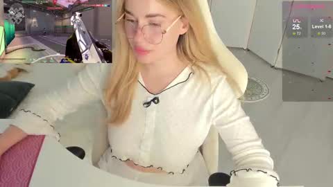 Snapshot of i_want_you_eva chatting on October 13, 11:12 am HiI am  EvaPVT is open  online show from October 13, 11:12 am