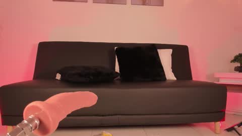   online show from March 13, 12:30 pm