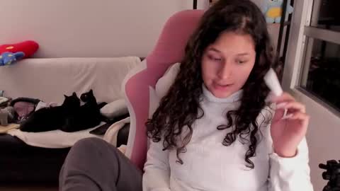 On instagram Imm  NikkiHelp me reach 100 likes online show from February 20, 8:05 am