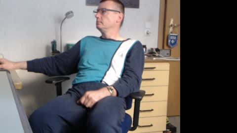 iamachim online show from May 2, 5:02 am