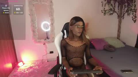 iamandrey_ online show from April 19, 8:00 pm