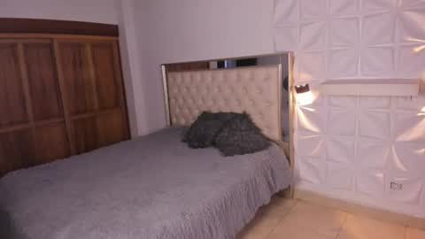 iamjuanjoc online show from June 25, 3:47 am