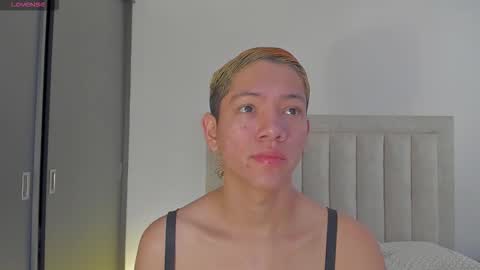 Juliiiiian online show from November 26, 12:24 pm