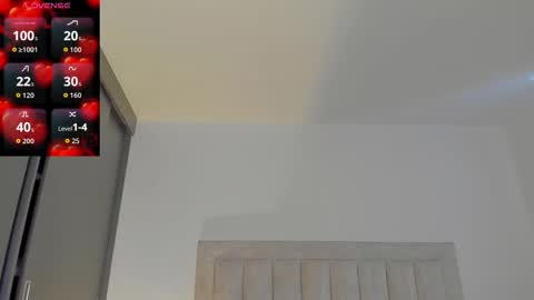 Juliiiiian online show from November 1, 11:53 am