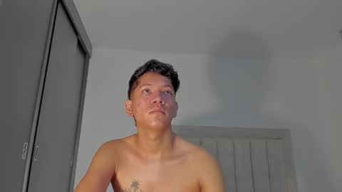 Juliiiiian online show from June 23, 11:06 am