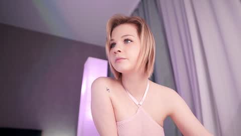 Nina  online show from January 21, 5:30 pm