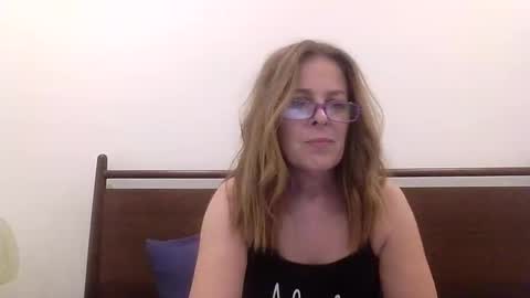 iampoppyy online show from October 11, 2:16 am