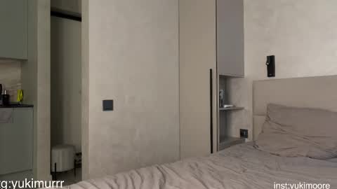 iamyuki_ online show from April 27, 6:44 am