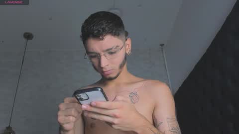 IAN CASTILLO online show from March 10, 11:12 am