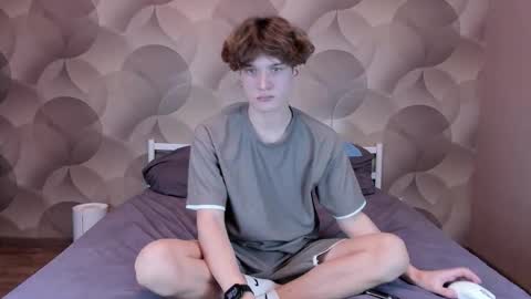 Ian Flor online show from February 7, 3:37 pm