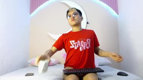 ian_storm online show from April 25, 12:51 pm