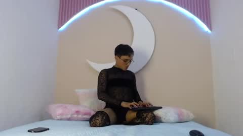 ian_storm online show from April 29, 5:30 pm
