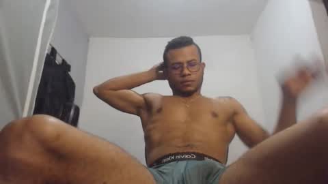 ian_tuner online show from November 18, 12:46 am