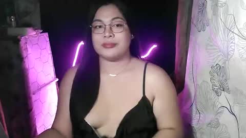 iana online show from April 28, 8:18 am