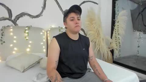 ian online show from December 18, 7:25 am