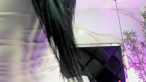 ibbie_ online show from April 27, 12:03 pm