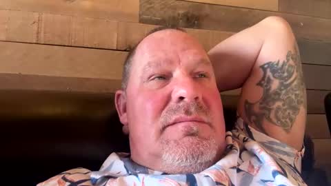 icanmakeyousquirt69 online show from April 5, 7:44 pm