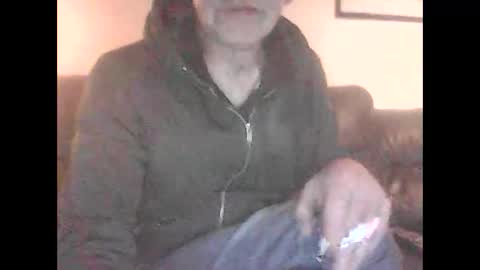 Snapshot of icemandude chatting on October 25, 7:58 pm icemandude online show from October 25, 7:58 pm