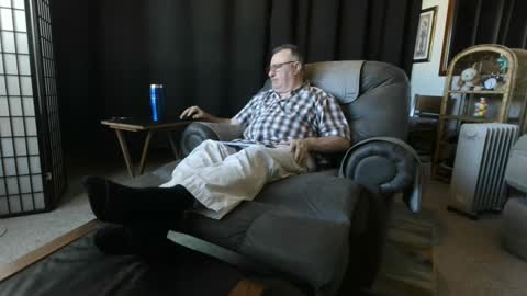 Christopher online show from October 7, 5:31 pm