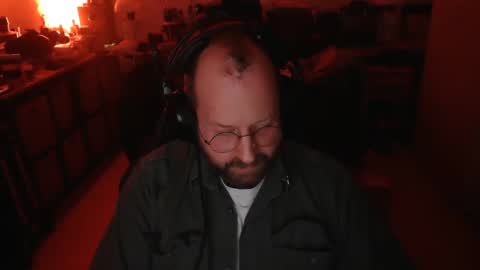 icum4ladies2021 online show from November 1, 3:07 am