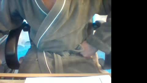 Snapshot of icumalot4you chatting on December 23, 9:05 am icumalot4you online show from December 23, 9:05 am