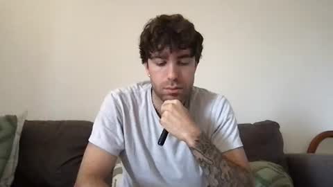 Snapshot of icyninesix chatting on October 31, 12:22 am icyninesix online show from October 31, 12:22 am