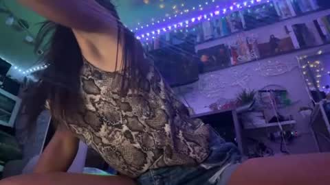 icyspice online show from July 25, 10:13 am