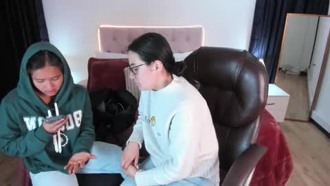 Icy online show from November 5, 10:17 am