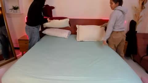 Snapshot of icysweetcam chatting on September 9, 10:15 am Icy online show from September 9, 10:15 am