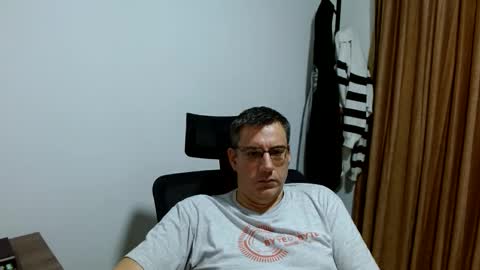idjones78 online show from May 12, 3:37 am