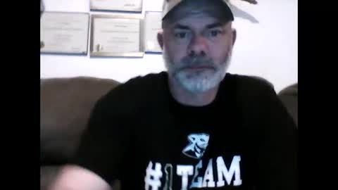 idkwhyidothis348732 online show from February 27, 11:50 am