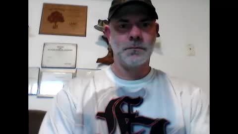 idkwhyidothis348732 online show from March 11, 10:09 pm