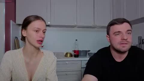 Julia and Mira online show from December 4, 10:15 am