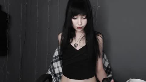 iiiiiiis online show from June 16, 9:19 pm