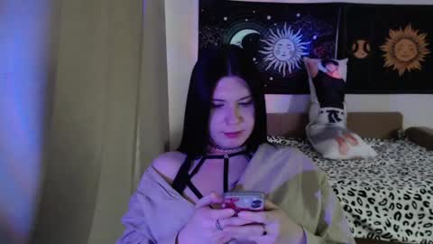 Vella online show from April 25, 1:41 pm