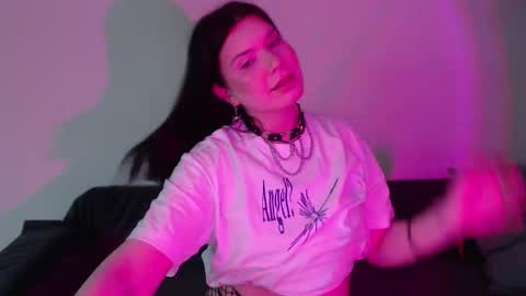 Vella online show from September 9, 11:49 pm