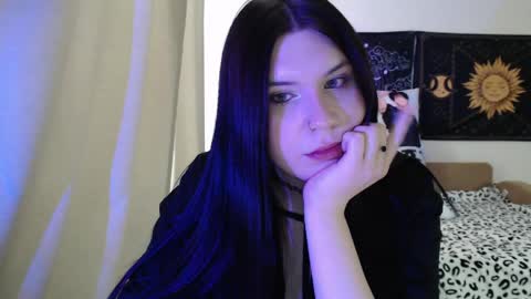 Vella online show from April 27, 1:52 pm