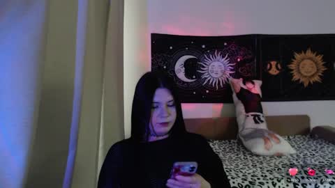 Vella online show from April 26, 1:42 pm