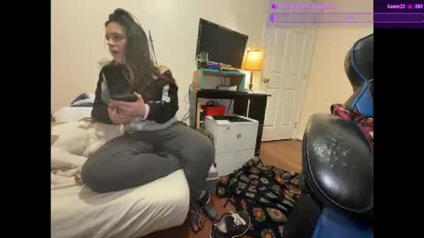 ike6oodnigh online show from February 23, 11:01 am